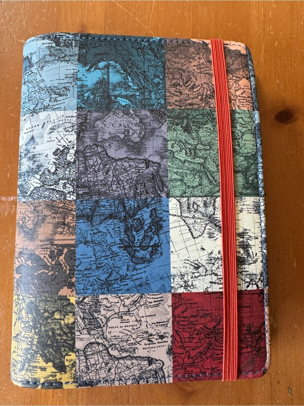 Paperchase Map Ring bound Planner - Multicolor